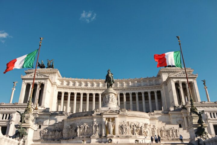 Diritti LGBT in Italia: cosa prevede la legge oggi, dalle unioni civili al DDL Zan