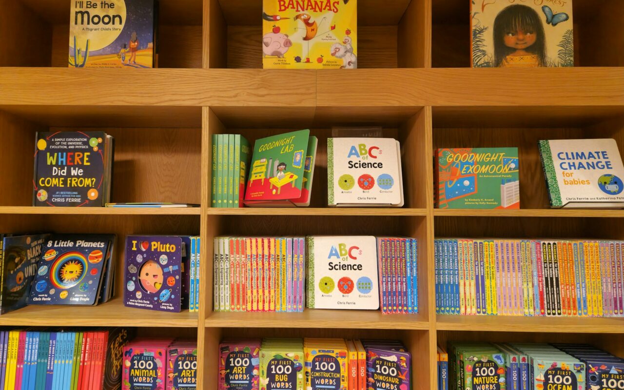 Due papà in un libro per bambini, proteste a Rabat
